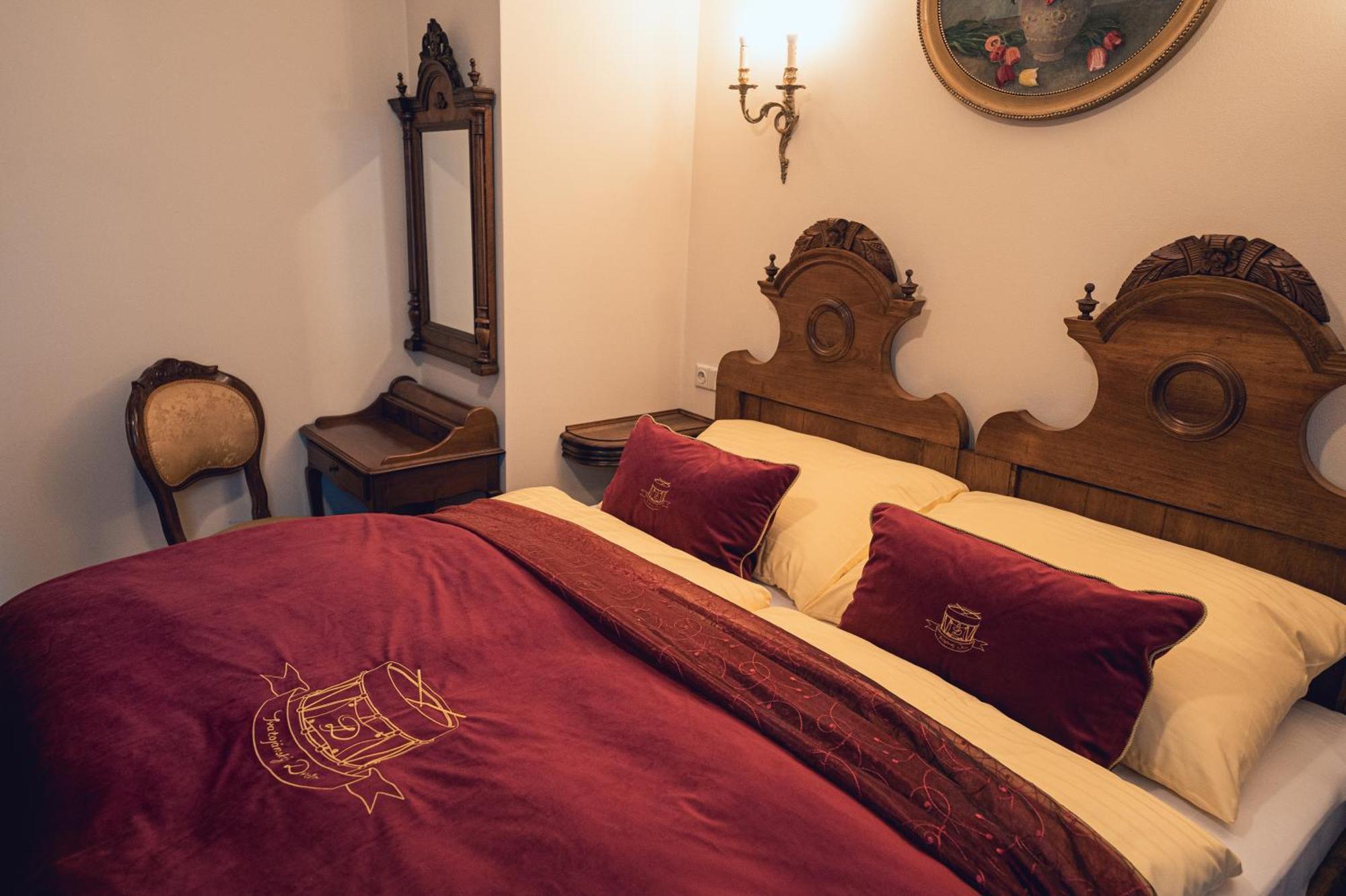 Hotel Svatojánský Dvůr Praga Quarto foto